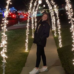 Meet your Posher, Makayla